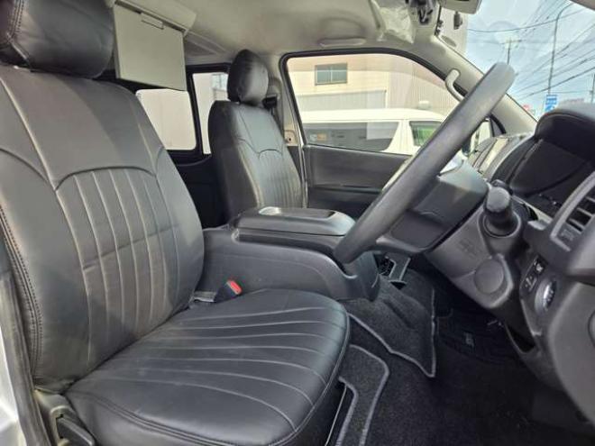 ハイエースバン2.8 スーパーGL ロング ディーゼルターボ 4WD　リアクーラー&ヒーター　プッシュスタート　スマートキー　　ベッドキッド LEDヘッドライト横滑り防止　衝突被害軽減　車線逸脱　トヨタ純正ナビ　フルセグTV　Bluetooth　バックカメラ トヨタ純正リアモニター ETC 2800