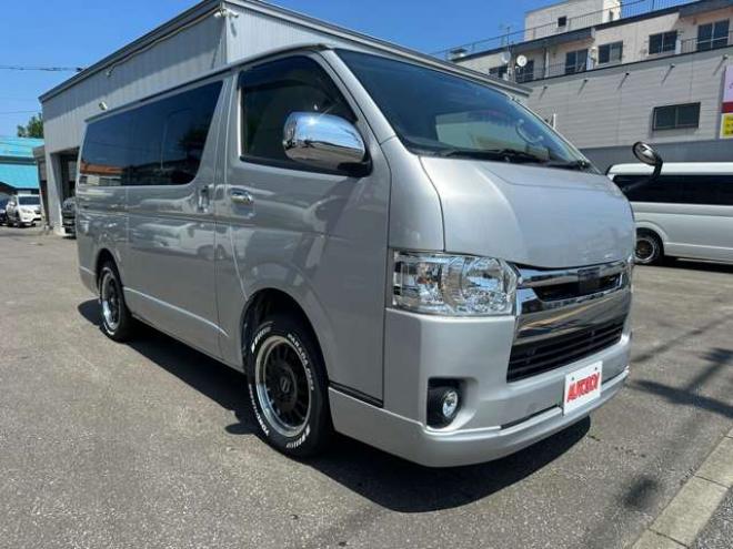 ハイエースバン2.8 スーパーGL ロング ディーゼルターボ 4WD　リアクーラー&ヒーター　プッシュスタート　スマートキー　　ベッドキッド LEDヘッドライト横滑り防止　衝突被害軽減　車線逸脱　トヨタ純正ナビ　フルセグTV　Bluetooth　バックカメラ トヨタ純正リアモニター ETC 2800