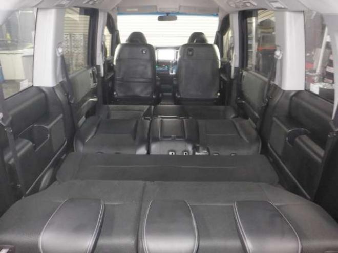 ステップワゴン2.0 スパーダ Z クールスピリット 4WD　本州仕入・後期型・ナビ・TV・Bカメラ・両側電動・スマートキー・クルコン・ETC・ワイパーデアイサー・HID・リアヒーター・フォグランプ・アイドリングストップ・フルフラットシート・パドルシフト 2000