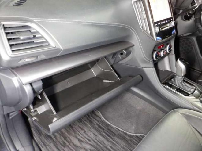 インプレッサスポーツ 2.0 i-L アイサイト 4WD　ブラックレザーセレクション　本州仕入れ　修復歴なし　MOPナビ　B/T　TV　バックカメラ　ETC　クルコン　シートヒーター　レザーシート　衝突軽減　LEDヘッドライト　フォグランプ　ドアバイザー　スマートキー 2000