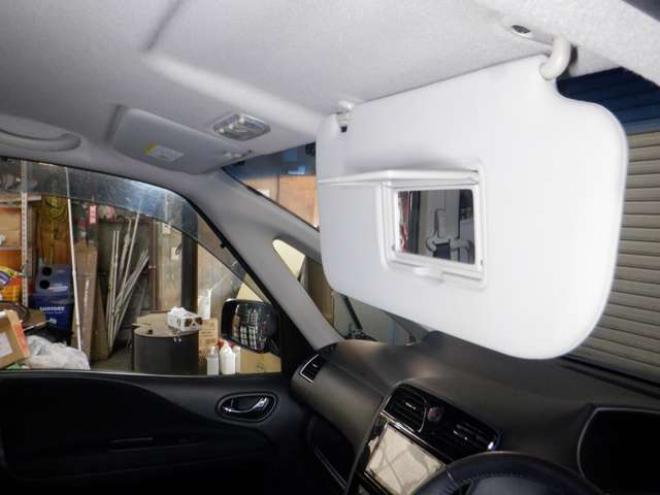 セレナ2.0 ハイウェイスター Vセレクション+Safety 4WD　4WD　本州仕入　後期型　ナビ　TV　Bカメラ　B/T　両側電動　LEDヘッドライト　インテリキー　プッシュスタート　1オーナー 2000
