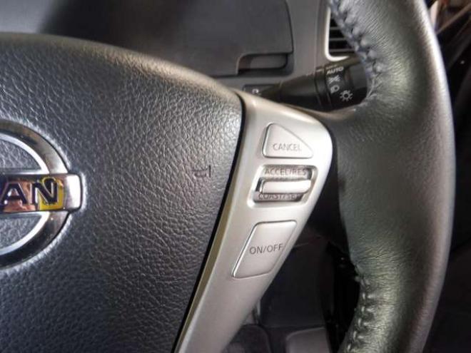 セレナ2.0 ハイウェイスター Vセレクション+Safety 4WD　4WD　本州仕入　後期型　ナビ　TV　Bカメラ　B/T　両側電動　LEDヘッドライト　インテリキー　プッシュスタート　1オーナー 2000