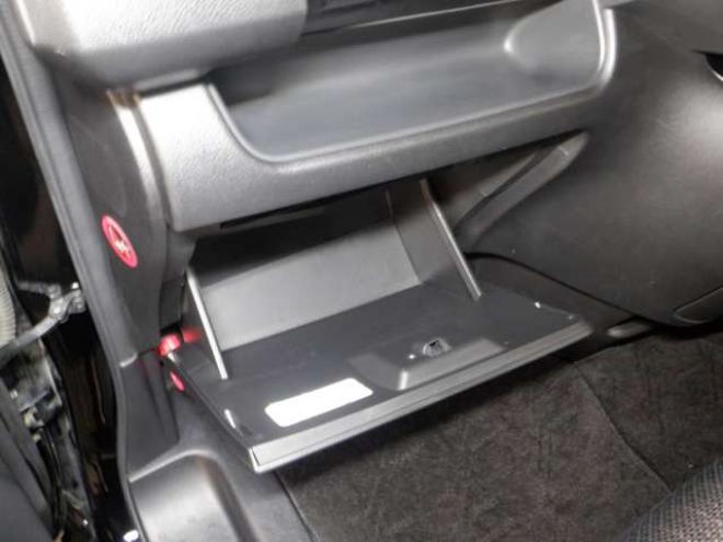 セレナ2.0 ハイウェイスター Vセレクション+Safety 4WD　4WD　本州仕入　後期型　ナビ　TV　Bカメラ　B/T　両側電動　LEDヘッドライト　インテリキー　プッシュスタート　1オーナー 2000