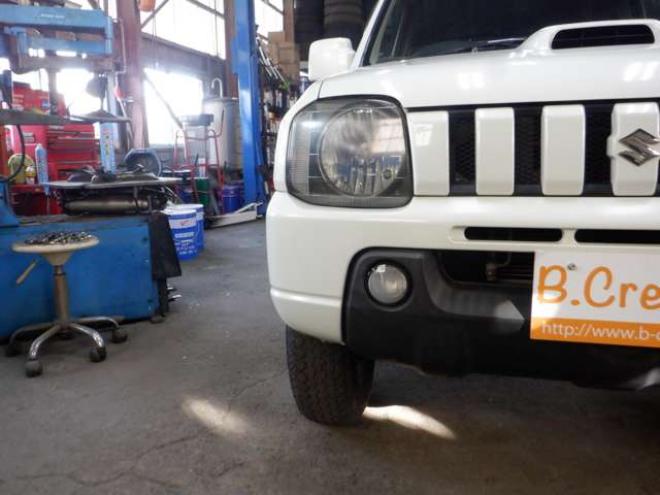 ジムニーランドベンチャー 4WD　本州仕入　5速MT　4WD　SDナビ　フルセグTV　シートヒーター　ルーフレール　ライトレベライザー　フォグランプ　ドアバイザー　キーレスキー 660