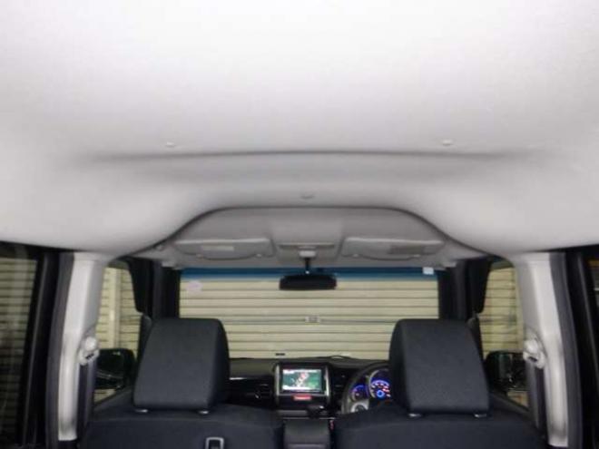 N-BOXカスタムG ターボパッケージ 4WD　ナビ・TV・Bカメラ・ETC・両側電動・クルコン・ターボ・HID・ETC・スマートキー・プッシュスタート・オートライト・オートエアコン・パドルシフト・ベンチレーション・フォグランプ・ 660