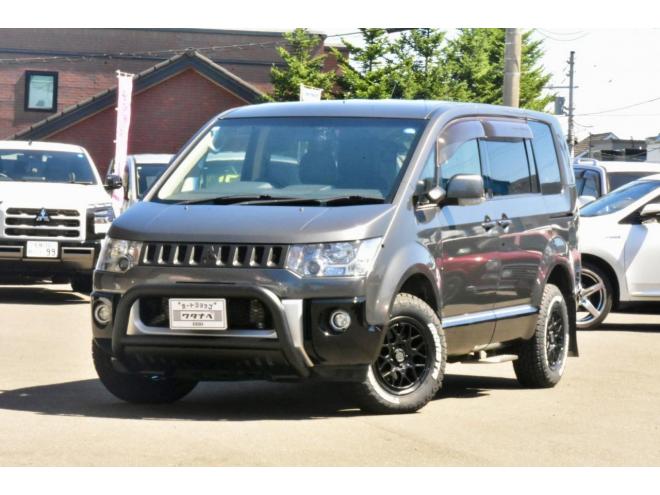 デリカD:5　Dパワーパッケージ　4WD　Ｆグリルラプターペイント　新品タイヤ／アルミ　新品フロントガード　シートカバー　ステップ付　社外ナビ／ＴＶ／バックカメラ　マッドフラップ