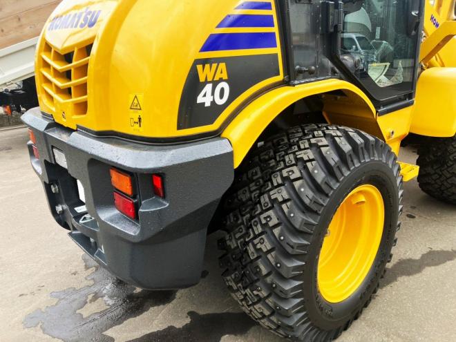 ホイールローダコマツ　未使用　WA40-8　建機