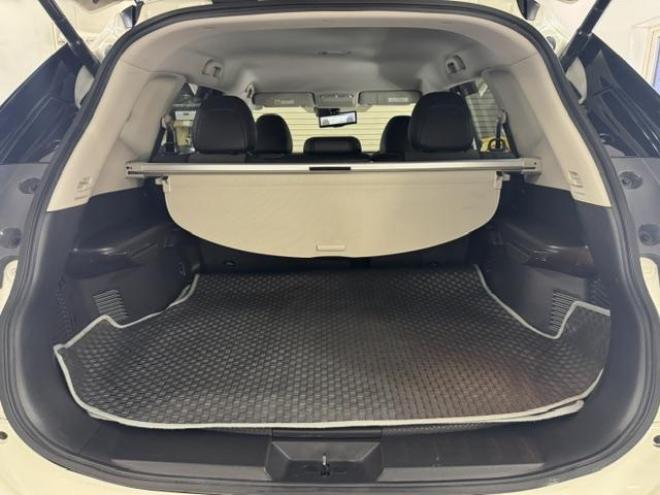 エクストレイル２０Ｘ　エマージェンシーブレーキＰＫＧ　本州仕入　寒冷地仕様　禁煙車　パワートランク　純正ＬＥＤヘッドライト　純正１７インチＡＷ　社外１７ＡＷ＋スタッドレスタイヤ付　純正ナビ　地デジ　Ｂｌｕｅｔｏｏｔｈ　バックカメラ　エンジンスターター 4WD 2000 5Dr