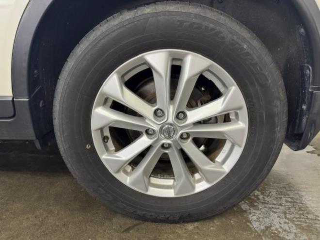 エクストレイル２０Ｘ　エマージェンシーブレーキＰＫＧ　本州仕入　寒冷地仕様　禁煙車　パワートランク　純正ＬＥＤヘッドライト　純正１７インチＡＷ　社外１７ＡＷ＋スタッドレスタイヤ付　純正ナビ　地デジ　Ｂｌｕｅｔｏｏｔｈ　バックカメラ　エンジンスターター 4WD 2000 5Dr