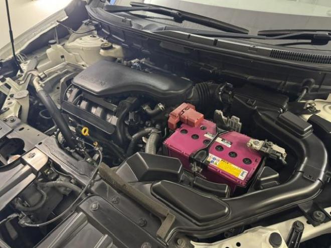 エクストレイル２０Ｘ　エマージェンシーブレーキＰＫＧ　本州仕入　寒冷地仕様　禁煙車　パワートランク　純正ＬＥＤヘッドライト　純正１７インチＡＷ　社外１７ＡＷ＋スタッドレスタイヤ付　純正ナビ　地デジ　Ｂｌｕｅｔｏｏｔｈ　バックカメラ　エンジンスターター 4WD 2000 5Dr