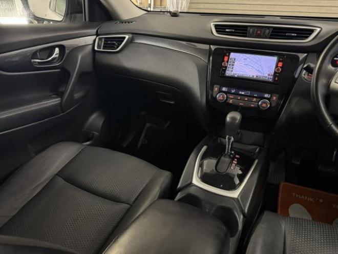 エクストレイル２０Ｘ　エマージェンシーブレーキＰＫＧ　本州仕入　寒冷地仕様　禁煙車　パワートランク　純正ＬＥＤヘッドライト　純正１７インチＡＷ　社外１７ＡＷ＋スタッドレスタイヤ付　純正ナビ　地デジ　Ｂｌｕｅｔｏｏｔｈ　バックカメラ　エンジンスターター 4WD 2000 5Dr