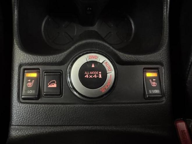 エクストレイル２０Ｘ　エマージェンシーブレーキＰＫＧ　本州仕入　寒冷地仕様　禁煙車　パワートランク　純正ＬＥＤヘッドライト　純正１７インチＡＷ　社外１７ＡＷ＋スタッドレスタイヤ付　純正ナビ　地デジ　Ｂｌｕｅｔｏｏｔｈ　バックカメラ　エンジンスターター 4WD 2000 5Dr