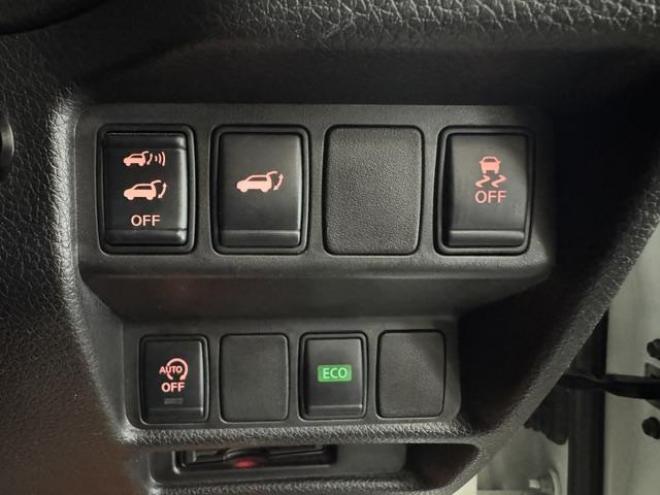 エクストレイル２０Ｘ　エマージェンシーブレーキＰＫＧ　本州仕入　寒冷地仕様　禁煙車　パワートランク　純正ＬＥＤヘッドライト　純正１７インチＡＷ　社外１７ＡＷ＋スタッドレスタイヤ付　純正ナビ　地デジ　Ｂｌｕｅｔｏｏｔｈ　バックカメラ　エンジンスターター 4WD 2000 5Dr