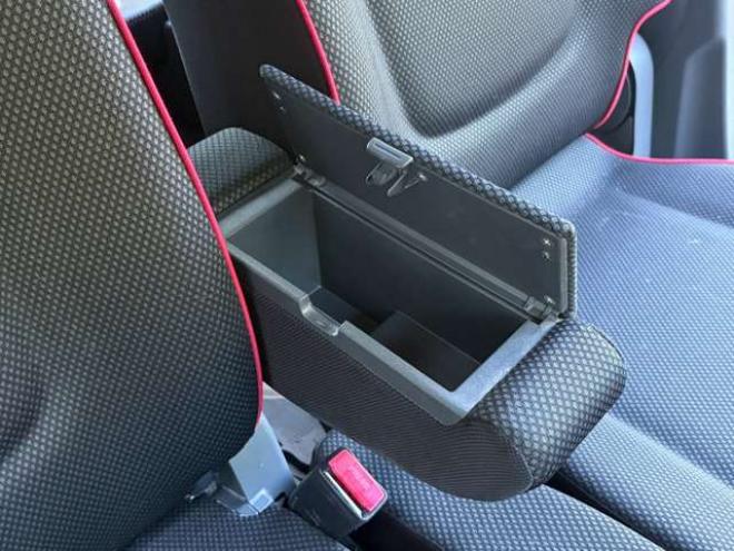 ハスラーJスタイル 4WD　ミラーヒーター　エンスタ　ナビ　バックカメラ　プッシュスタート　ETC 660
