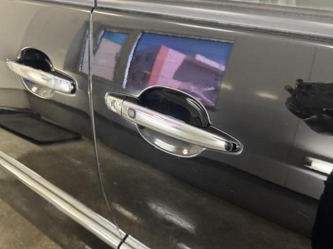 エスティマアエラス　プレミアムエディション　本州仕入　禁煙車　アルパインビッグＸナビ　アルパイン製リアフリップダウンモニター　フルセグ地デジ　ＤＶＤ再生　Ｂｌｕｅｔｏｏｔｈ　両側パワースライドドア　純正ブラックハーフレザーシート　ＥＴＣ 4WD 2400 5Dr