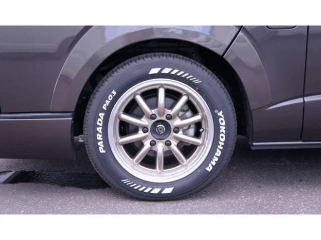 ハイエースバン2.8 スーパーGL 50TH アニバーサリー リミテッド ロングボディ ディーゼルターボ 4WD　415COBRA　CL-3 フロントリップスポイラー　ステージ2ルーフスポイラー　By2NEO　BADフェイスボンネット　ローフォルムフェンダー　ESSEX　ENCB　17インチブロンズホイール　ヨコハマパラダ　NEWパーツカスタム 2800