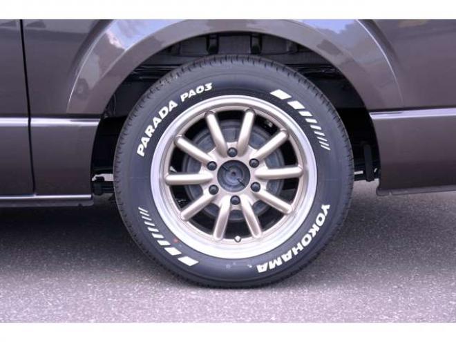 ハイエースバン2.8 スーパーGL 50TH アニバーサリー リミテッド ロングボディ ディーゼルターボ 4WD　415COBRA　CL-3 フロントリップスポイラー　ステージ2ルーフスポイラー　By2NEO　BADフェイスボンネット　ローフォルムフェンダー　ESSEX　ENCB　17インチブロンズホイール　ヨコハマパラダ　NEWパーツカスタム 2800