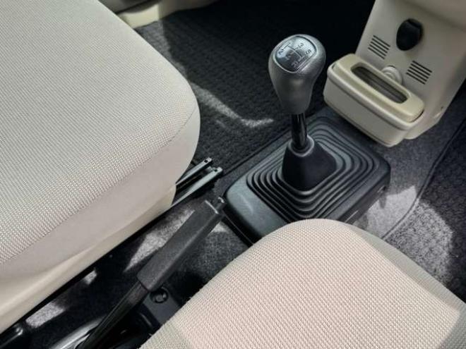 eKワゴンM 4WD　キーレス　5MT　純正オーディオ　CD　シートヒーター　電動格納ミラー　社外13インチアルミホイール 660
