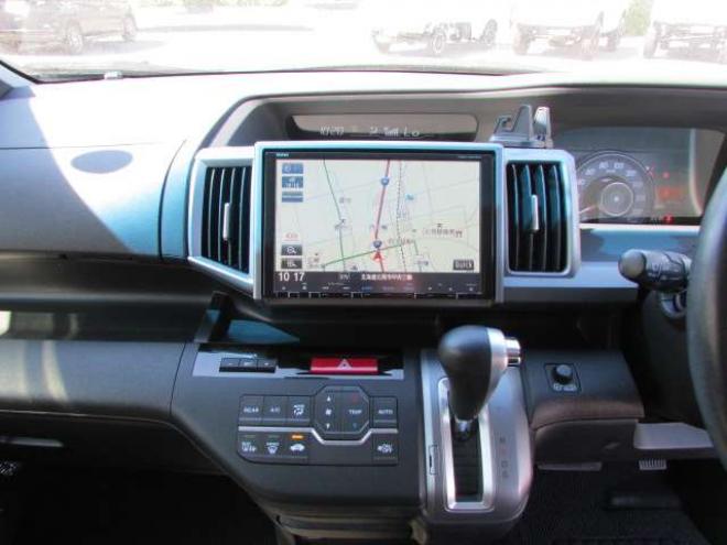 ステップワゴン2.0 スパーダ Z 4WD　純正オプション9インチナビ/フルセグTV/バックカメラ/両側パワースライドドア/アイドリングストップ/クルーズコントロール/純正フリップダウンモニター/パドルシフト/ETC/ドライブレコーダー 2000