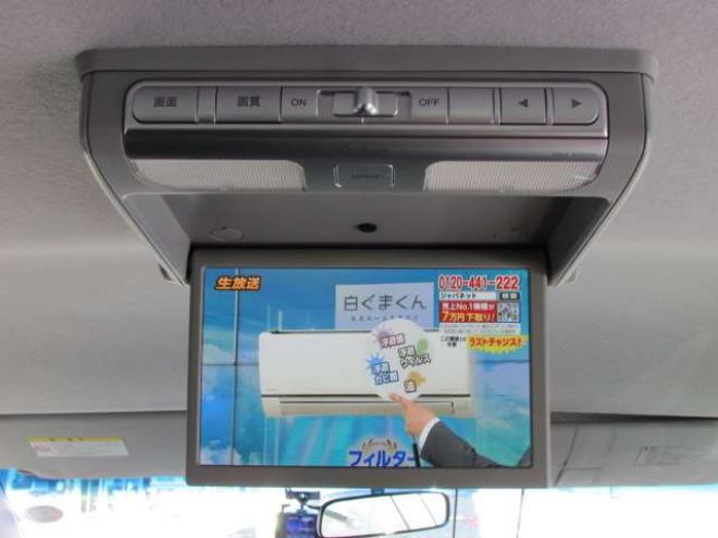 ステップワゴン2.0 スパーダ Z 4WD　純正オプション9インチナビ/フルセグTV/バックカメラ/両側パワースライドドア/アイドリングストップ/クルーズコントロール/純正フリップダウンモニター/パドルシフト/ETC/ドライブレコーダー 2000