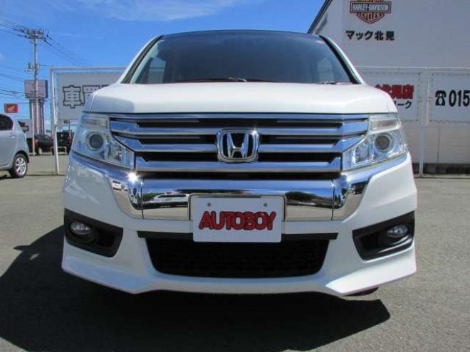 ステップワゴン2.0 スパーダ Z 4WD　純正オプション9インチナビ/フルセグTV/バックカメラ/両側パワースライドドア/アイドリングストップ/クルーズコントロール/純正フリップダウンモニター/パドルシフト/ETC/ドライブレコーダー 2000