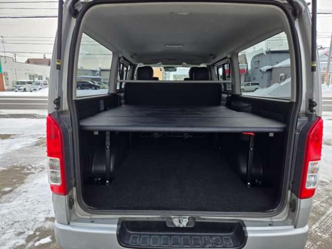 ハイエースバン2.8 スーパーGL ロング ディーゼルターボ 4WD　リアクーラー&ヒーター　プッシュスタート　スマートキー　　ベッドキッド LEDヘッドライト横滑り防止　衝突被害軽減　車線逸脱　トヨタ純正ナビ　フルセグTV　Bluetooth　バックカメラ トヨタ純正リアモニター ETC 2800