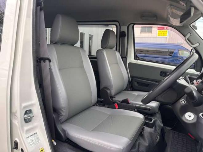 タウンエースバン1.5 GL 4WD　登録済未使用車 LEDヘッドライト アイドリングストップ リアクーラー　コーナーセンサー 横滑り防止 スマートアシスト ヘッドライトリベライザー リアフォグ　オートヘッドライト ディスプレイオーディオ 4WD 登録済未使用車 1500