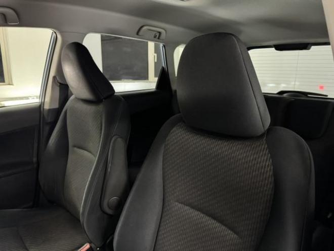ラクティスＧ　禁煙車　寒冷地仕様　純正ナビ　地デジ　Ｂｌｕｅｔｏｏｔｈオーディオ　バックカメラ　ドライブレコーダー　ＰＵＳＨスタート　スマートキー　フロントガラス熱線　純正ドアバイザー　タイミングチェーン車 4WD 1500 5Dr