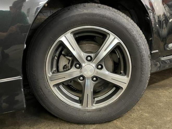 カローラルミオン１．８Ｓ　エアロツアラー　禁煙車　寒冷地仕様　純正エアロ　純正ナビ　地デジ　ＤＶＤ再生　Ｂｌｕｅｔｏｏｔｈオーディオ　ＰＵＳＨスタート　スマートキー　フロントガラス熱線　純正ドアバイザー　タイミングチェーン車　ＥＴＣ 4WD 1800 5Dr