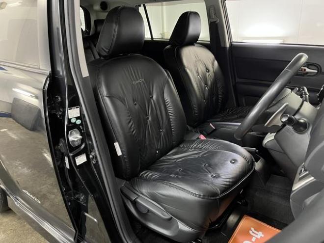 カローラルミオン１．８Ｓ　エアロツアラー　禁煙車　寒冷地仕様　純正エアロ　純正ナビ　地デジ　ＤＶＤ再生　Ｂｌｕｅｔｏｏｔｈオーディオ　ＰＵＳＨスタート　スマートキー　フロントガラス熱線　純正ドアバイザー　タイミングチェーン車　ＥＴＣ 4WD 1800 5Dr