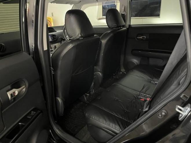 カローラルミオン１．８Ｓ　エアロツアラー　禁煙車　寒冷地仕様　純正エアロ　純正ナビ　地デジ　ＤＶＤ再生　Ｂｌｕｅｔｏｏｔｈオーディオ　ＰＵＳＨスタート　スマートキー　フロントガラス熱線　純正ドアバイザー　タイミングチェーン車　ＥＴＣ 4WD 1800 5Dr