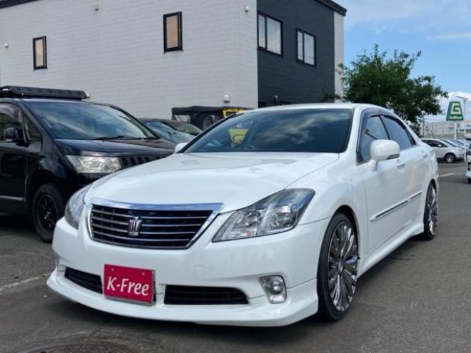 クラウンアスリート 2.5 i-Four 4WD　ロイヤルサルーン仕様　革シート　社外アルミ　スマートキー　シートヒーター　パワーシート　TV付ナビ　バックカメラ　ABS　オートクルーズコントロール 2500
