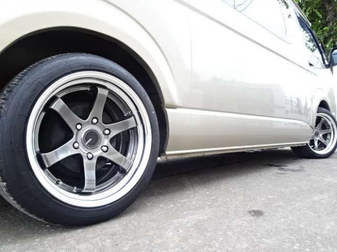 レジアスエース2.7 DX ワイド ハイルーフ スーパーロングボディ GLパッケージ 4WD　5人乗 保証/走行距離無制限　4WD　4型ハイルーフワイド　舞杏KBレーシングII18AW　6型メッキドアミラー　ローダウン　LEDヘッドライト　LEDフォグ　社外ナビ　バックカメラ　エンスタ　Rヒーター　Rエアコン 2700