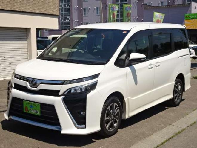 ヴォクシー2.0 ZS 4WD　本州車　保証1年/走行距離無制限　4WD　後期　セーフティセンス　純正10インチナビ　フリップダウンモニター　両側パワースライドドア　　地デジ　バックカメラ　LEDヘッドライト　AUTOHIビーム　スマートキー 2000