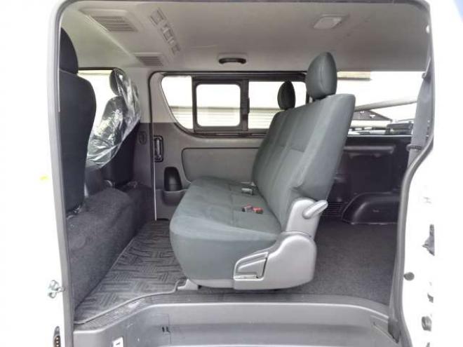 ハイエースバン2.8 スーパーGL ロング ディーゼルターボ 4WD　本州車　4WD　プッシュスタート　スマートキー　オートマチックハイビーム　ETC　MID　GRCIA　WHEEL　バックカメラ　リヤヒーター　リヤエアコン　AC100V　冬タイヤ付属 2800