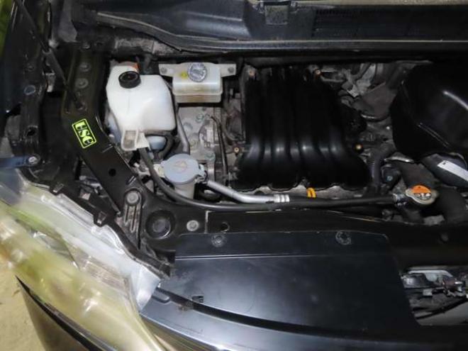 セレナ2.0 ハイウェイスター Vセレクション 4WD　4WDTVナビBカメETC 2000