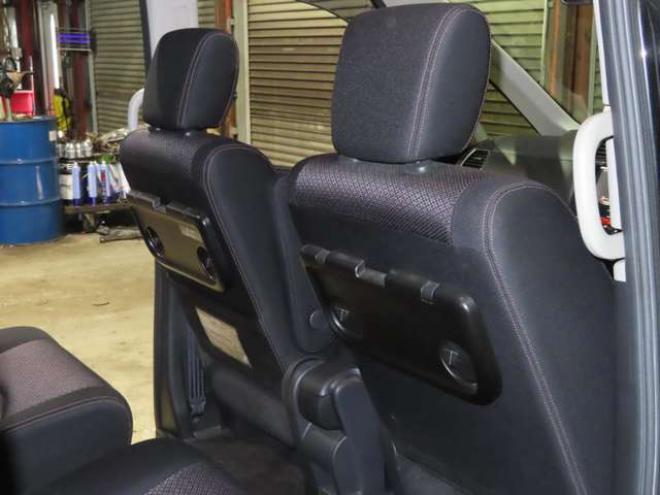 セレナ2.0 ハイウェイスター Vセレクション 4WD　4WDTVナビBカメETC 2000