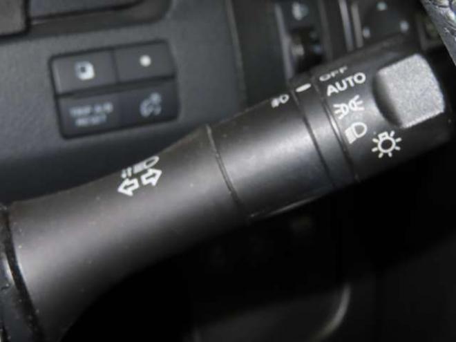 セレナ2.0 ハイウェイスター Vセレクション 4WD　4WDTVナビBカメETC 2000