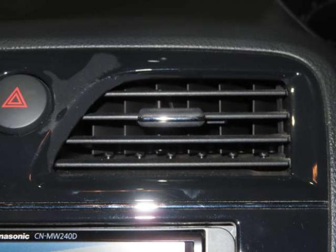 セレナ2.0 ハイウェイスター Vセレクション 4WD　4WDTVナビBカメETC 2000