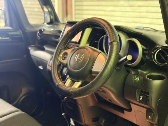 N-BOXカスタムG Lパッケージ 4WD　防錆塗装4WDTVナビBカメドラレコ 660