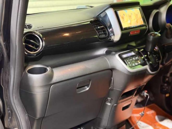 N-BOXカスタムG Lパッケージ 4WD　防錆塗装4WDTVナビBカメドラレコ 660