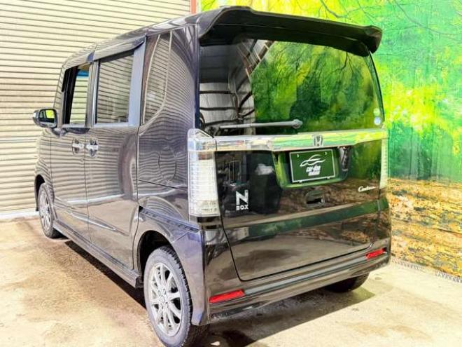 N-BOXカスタムG Lパッケージ 4WD　防錆塗装4WDTVナビBカメドラレコ 660