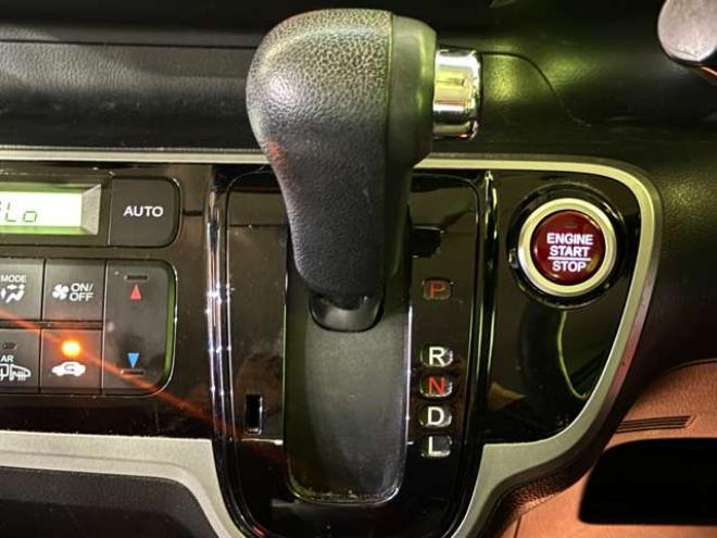 N-BOXG SSパッケージ 4WD　防錆塗装4WDスマキーCD 660