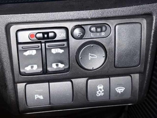フリードスパイクハイブリッド1.5 ジャストセレクション　防錆塗装TVナビBカメETC 2WD 1500