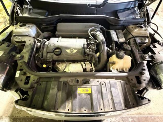 ミニクロスオーバー クーパーS オール4　防錆塗装4WDキーレスワンセグナビ 正規輸入車 1600