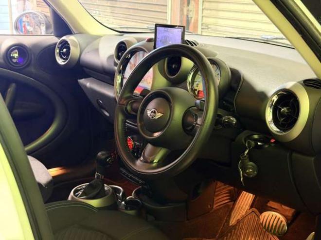 ミニクロスオーバー クーパーS オール4　防錆塗装4WDキーレスワンセグナビ 正規輸入車 1600