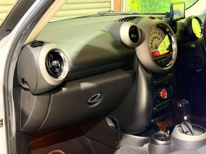 ミニクロスオーバー クーパーS オール4　防錆塗装4WDキーレスワンセグナビ 正規輸入車 1600