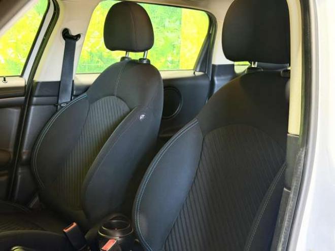 ミニクロスオーバー クーパーS オール4　防錆塗装4WDキーレスワンセグナビ 正規輸入車 1600