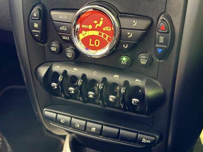 ミニクロスオーバー クーパーS オール4　防錆塗装4WDキーレスワンセグナビ 正規輸入車 1600