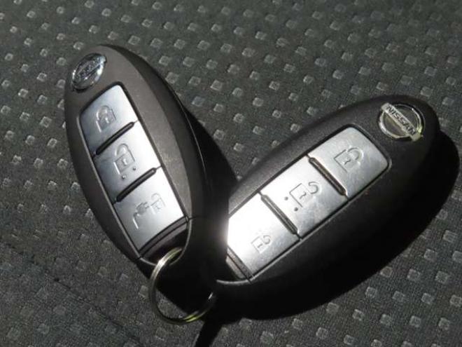 リーフG　TVナビBカメETC 2WD 不明